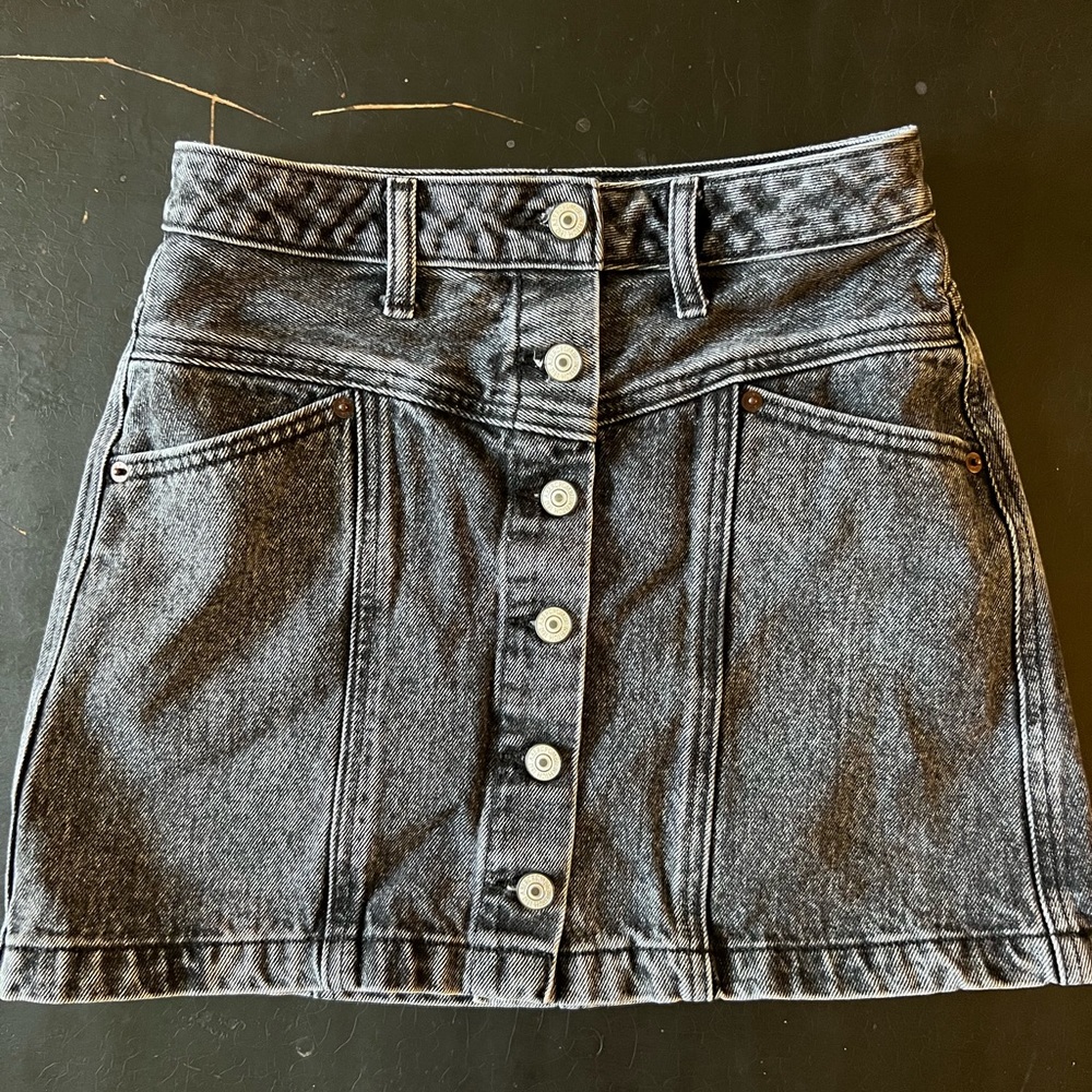 Abercrombie & Fitch Natural Rise Skirt - Distressed Black